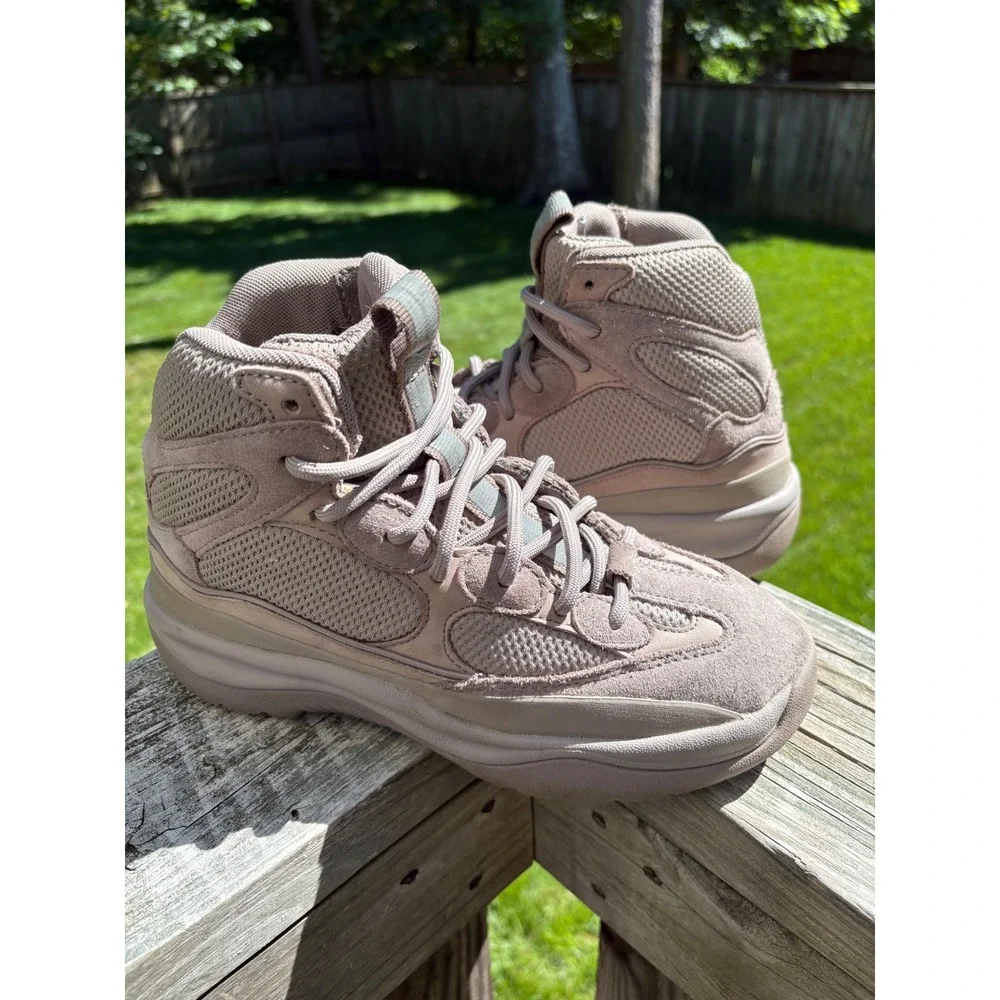 Yeezy‎ Season 7 Desert Boot Taupe Suede Mesh High Top Sneakers Size 40 No Box